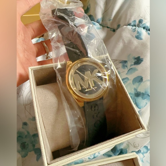 Michael Kors 42mm Stainless Steel Case blue Silicone Janelle Three-Hand Watch - Picture 4 of 16